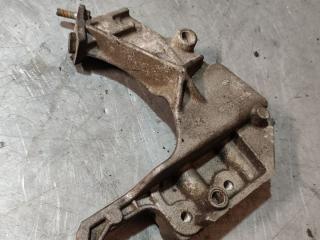 кронштейн двигателя Peugeot 206 1 поколение [рестайлинг] 2003, 2.0 л., дизель, МКПП, 9635969880