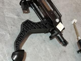 педаль сцепления Skoda Octavia 1 поколение (A4) 1998, МКПП, 1J1721059AE