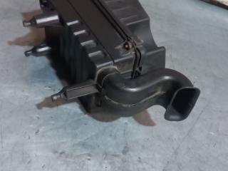 корпус воздушного фильтра Ford Transit Connect 1 поколение 2009, 1.8 л., дизель