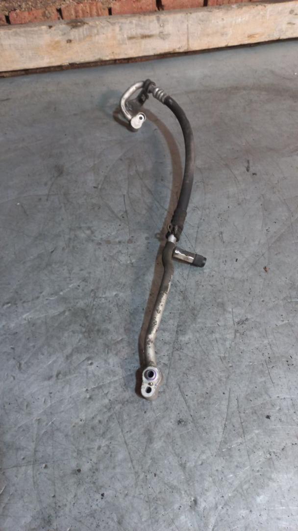 трубка кондиционера Skoda Octavia 1 поколение (A4) 1998, 1.6 л., бензин - фото №1