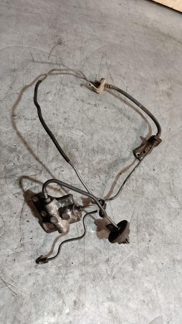 трубка (шланг) сцепления Toyota Avensis Verso 1 поколение 2001, МКПП - фото №1