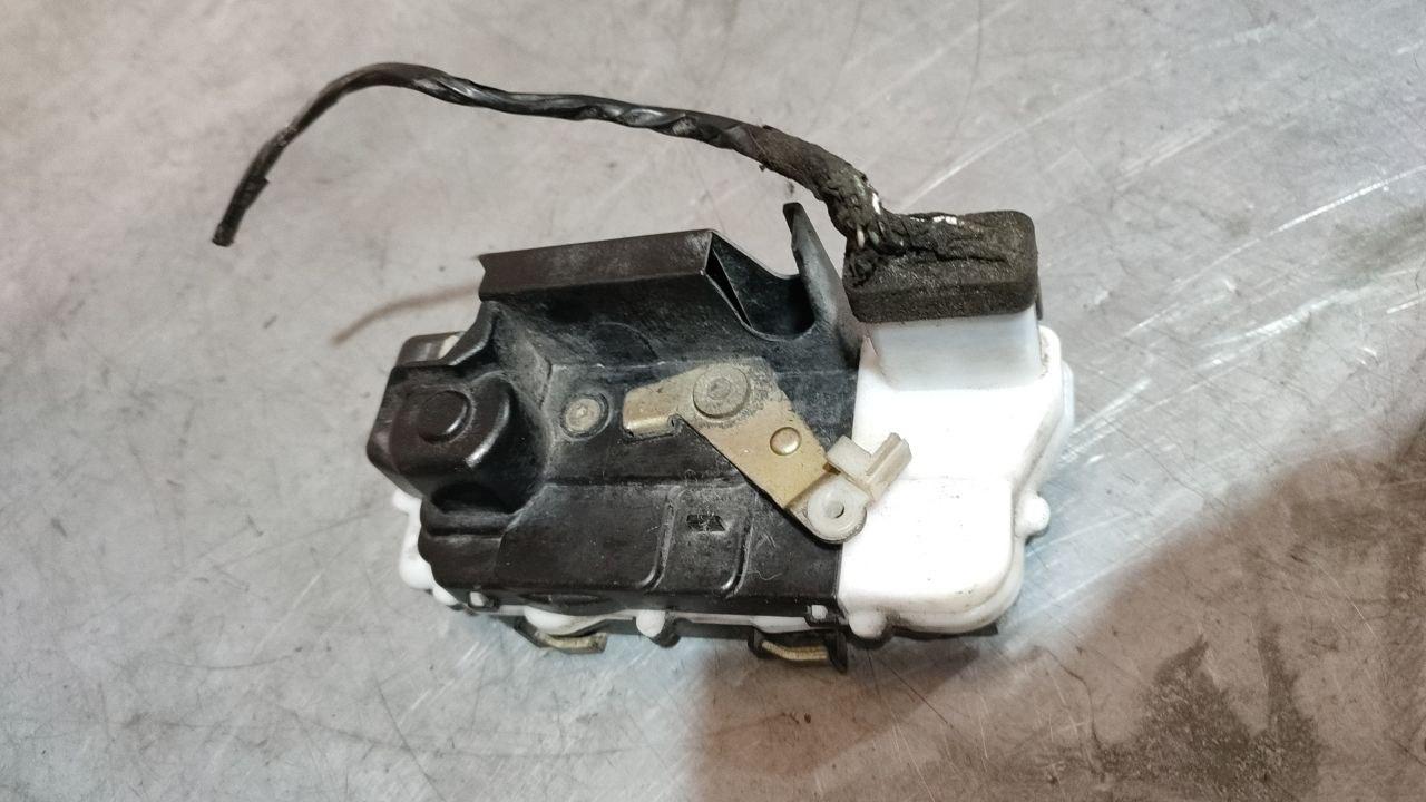 замок двери задней левой Citroen C5 1 поколение 2003, универсал - фото №1