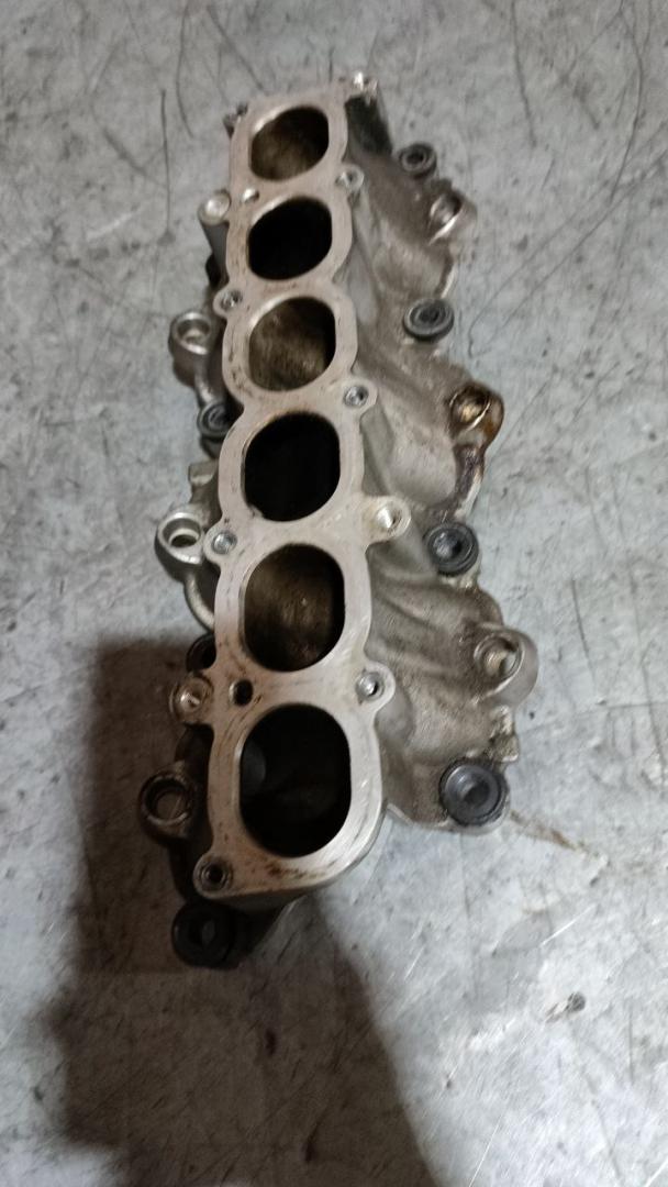 коллектор впускной Citroen C5 1 поколение 2003, 3.0 л., бензин, 9630334280 - фото №1