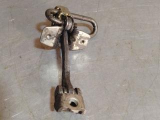 ограничитель открывания двери Opel Astra G 2003