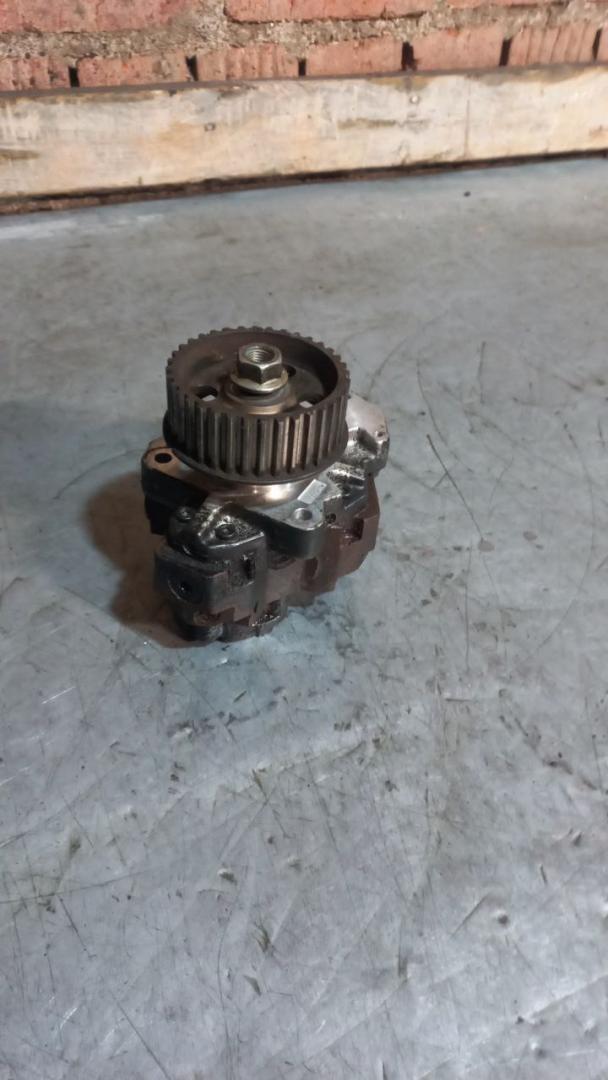 ТНВД Chrysler Voyager 4 поколение 2003, 2.5 л., дизель, 60405679, 5066819AB - фото №1