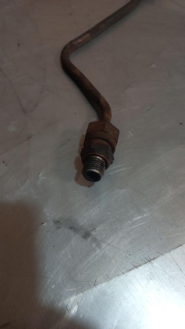 трубка ТНВД Chrysler Voyager 4 поколение 2003, 2.5 л., дизель - фото №1