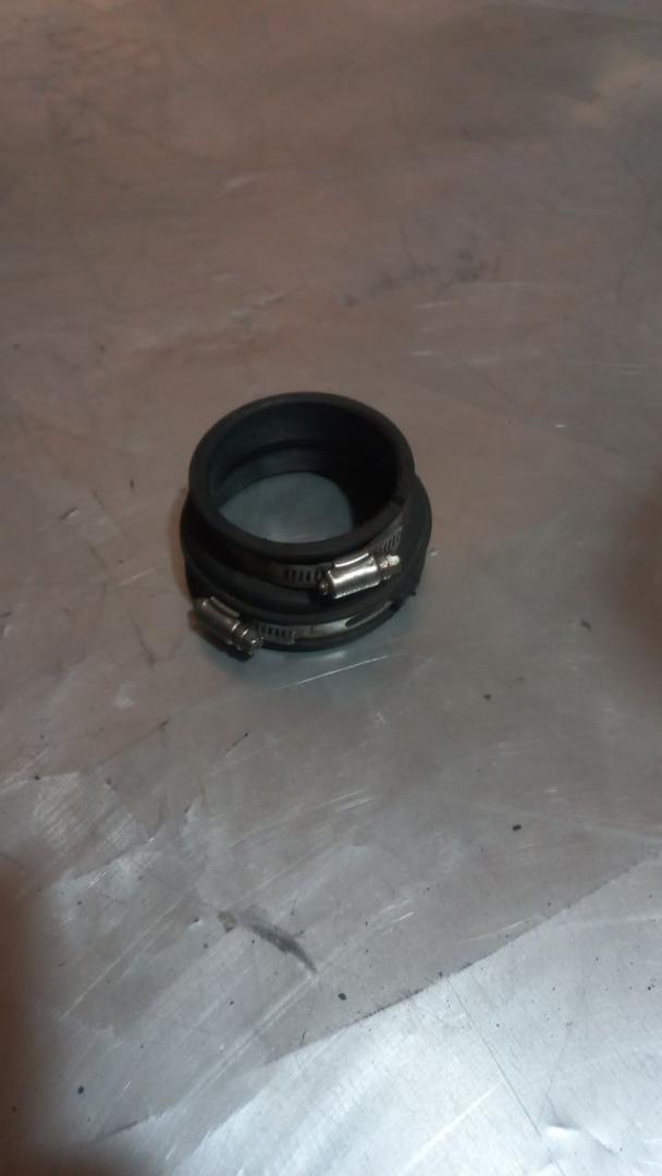 патрубок воздушного фильтра Chrysler Voyager 4 поколение 2003, 2.5 л., дизель, 4861515AA - фото №1