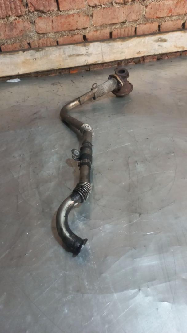 трубка системы рециркуляции EGR Chrysler Voyager 4 поколение 2003, 2.5 л., дизель - фото №1