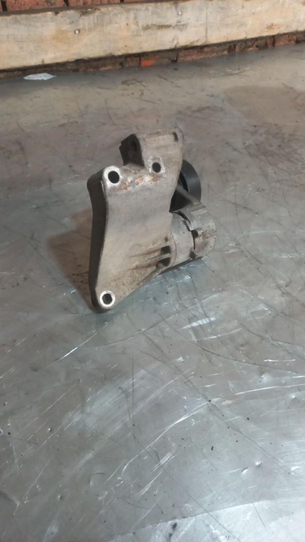 кронштейн генератора Opel Astra G 2003, 1.4 л., бензин, 90571112 - фото №1