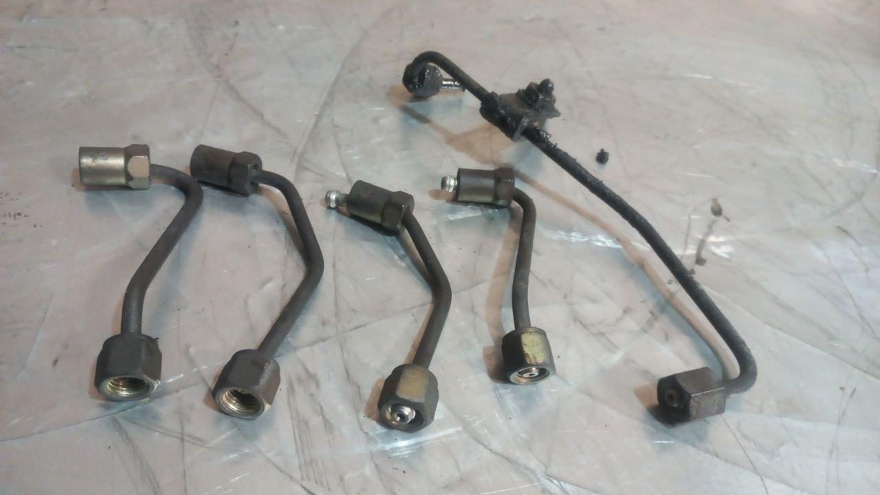 трубка топливная Chrysler Voyager 4 поколение 2003, 2.5 л., дизель - фото №1