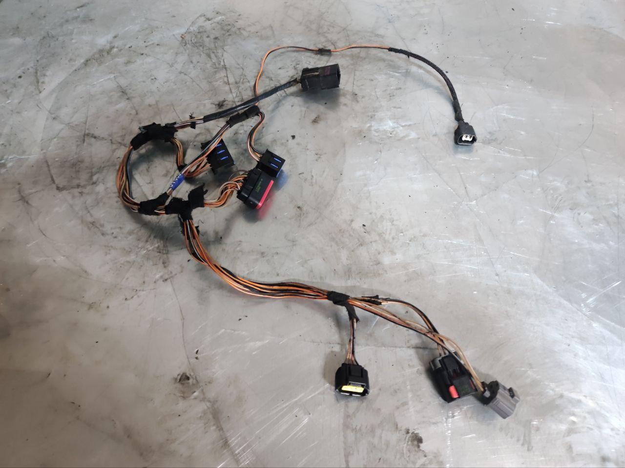 дверная проводка Chrysler Voyager 4 поколение 2003 - фото №1