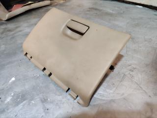 бардачок Chrysler Voyager 4 поколение 2003