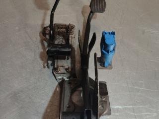 узел педальный (блок педалей) Mazda 3 BK 2004, МКПП