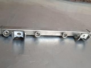 топливная рампа Ford Mondeo 3 поколение [рестайлинг] 2004, 2.0 л., бензин, 4M5G9D280DA, L81113150