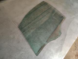 стекло двери передней левой Mercedes-Benz A-Класс W168 2000