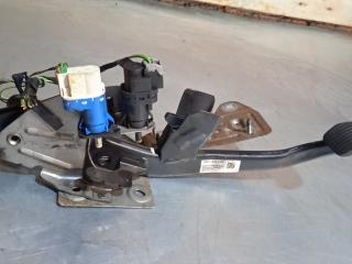 педаль тормоза Ford Focus 2 поколение 2008, МКПП, 4M512467AP