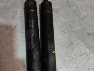 амортизатор крышки багажника (3-5 двери) Volvo V70 2 поколение (2000 - 2005), 30674494