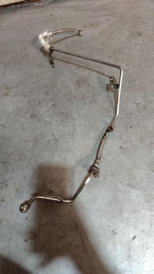 масляная трубка турбины Volkswagen Passat B5 2001, 1.8 л., бензин, 06B145771F - фото №1