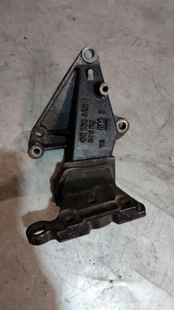кронштейн двигателя Opel Astra G (1998 - 2009), 1.6 л., бензин, 9158429 - фото №1