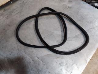 уплотнитель Volkswagen Touareg 1 поколение (2002 - 2007)