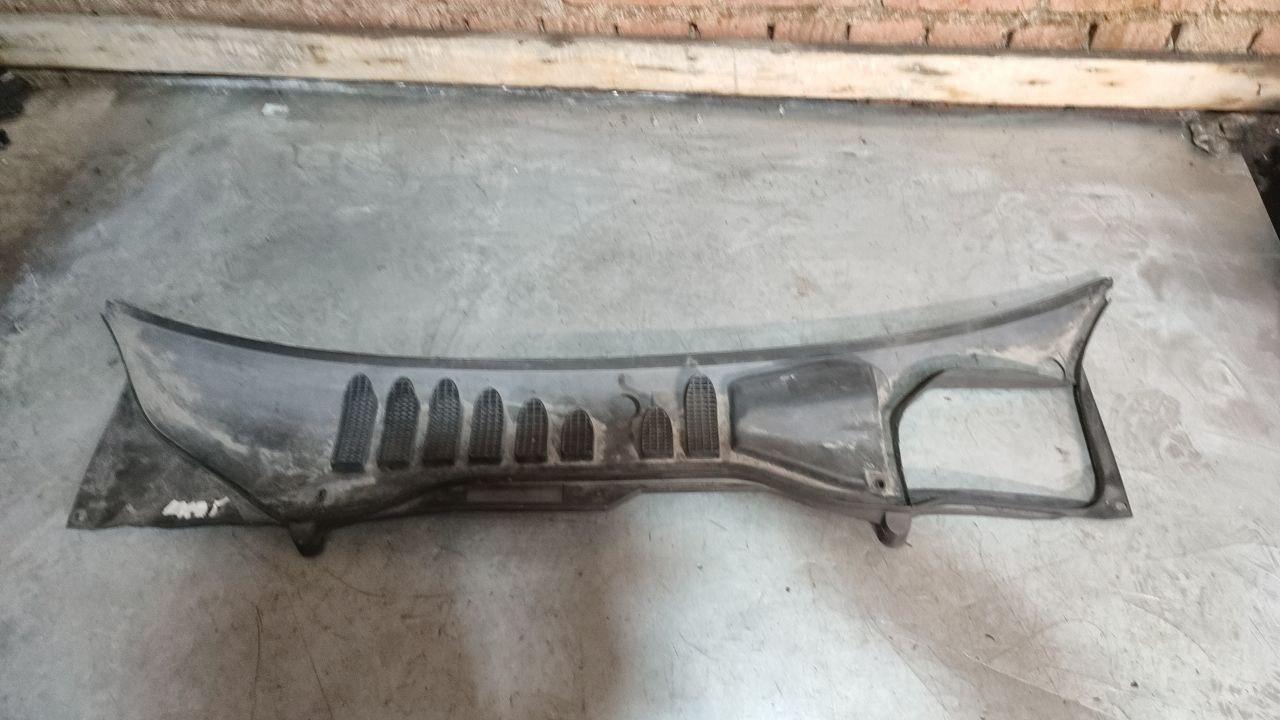 жабо дождевик Volvo V70 1 поколение (1997 - 2000) - фото №1