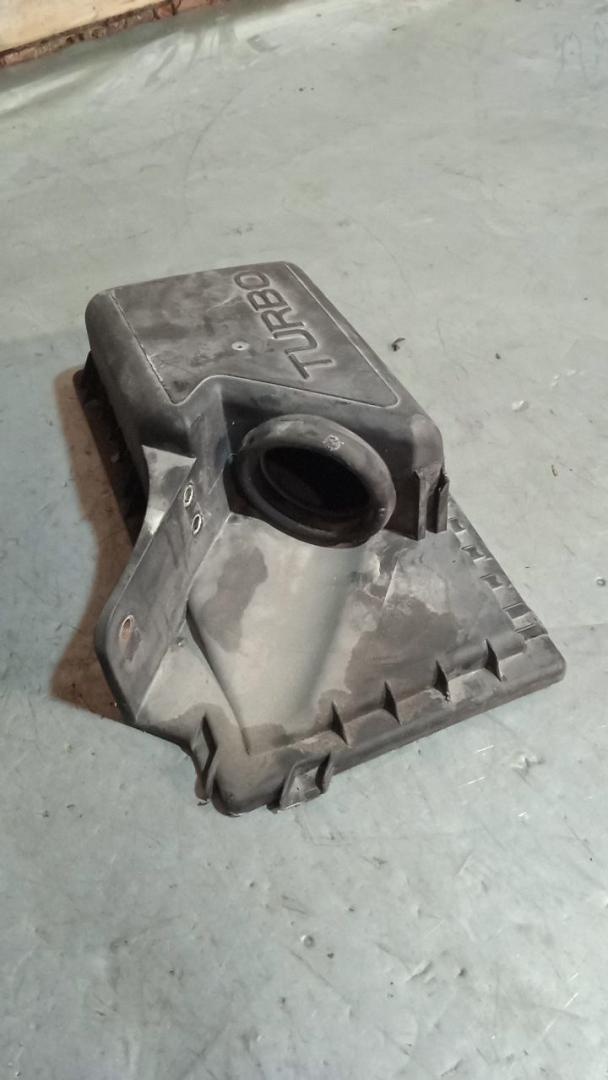 корпус воздушного фильтра Volvo V70 1 поколение (1997 - 2000), 2.5 л., дизель, 9161886 - фото №1