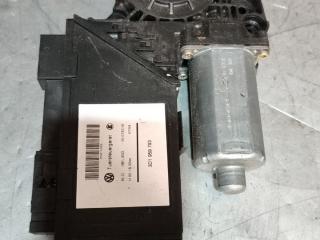 моторчик стеклоподъемника передний левый Volkswagen Touareg 1 поколение (2002 - 2007), 3D1959793, 7L0959701