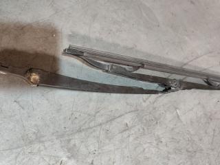 щеткодержатель (поводок стеклоочистителя, дворник) Audi A6 4B/C5 C5 2000, универсал, 8D9955407A