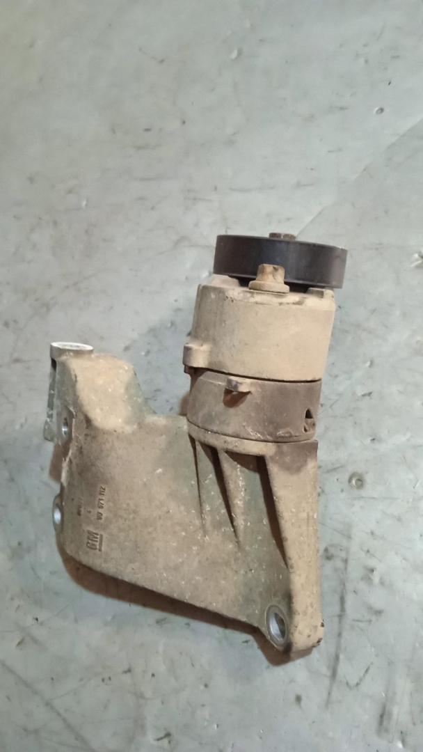 кронштейн генератора Opel Astra G 2001, 1.8 л., бензин, 90571112 - фото №1