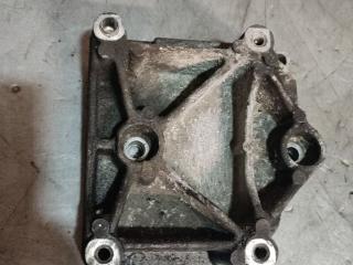 кронштейн компрессора кондиционера Peugeot 307 1 поколение 2003, 1.6 л., бензин, 9636693680