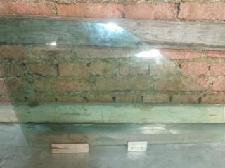 стекло двери передней правой Volvo V70 1 поколение (1997 - 2000)