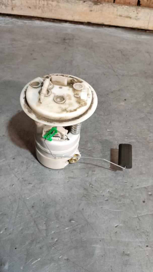 насос топливный Citroen C4 1 поколение (2004 - 2008), 1.6 л., бензин - фото №1