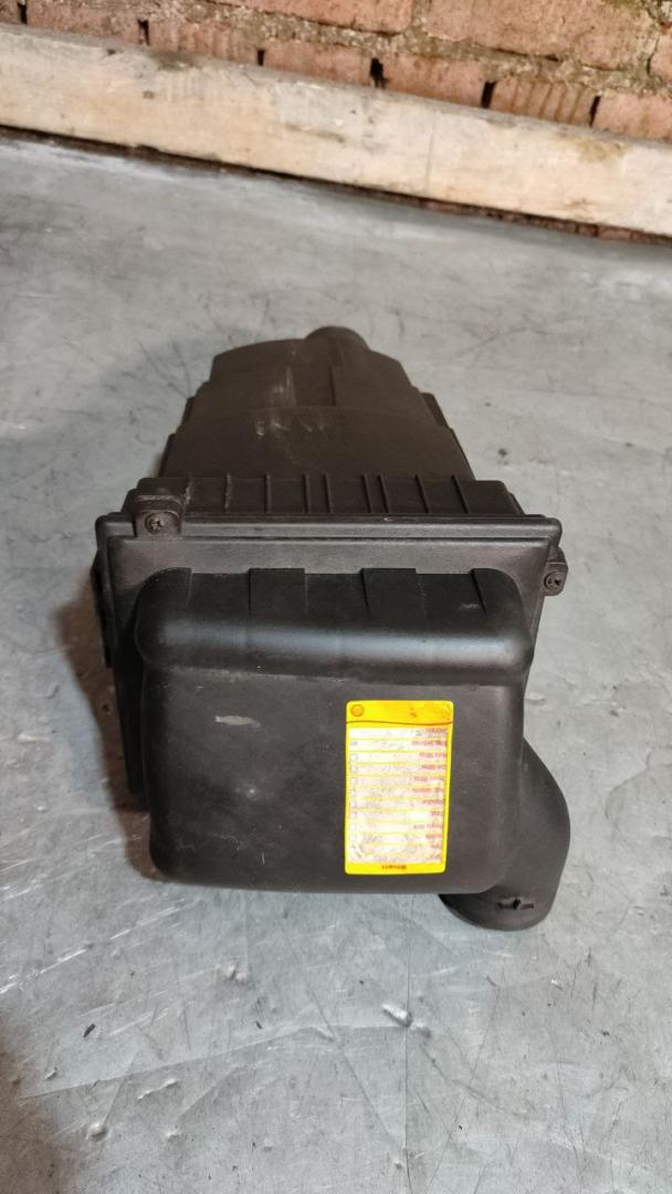 корпус воздушного фильтра Peugeot 206 1 поколение 1999, 1.4 л., бензин, 1420H3 - фото №1