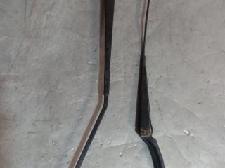 щеткодержатель (поводок стеклоочистителя, дворник) Peugeot 206 1 поколение [рестайлинг] 2005, 962101478B