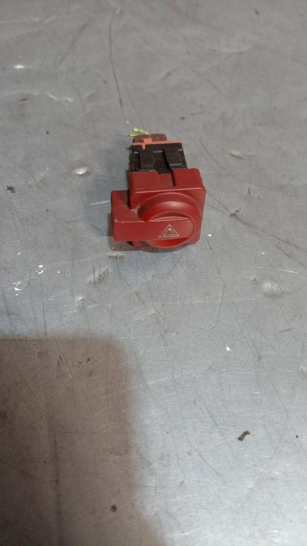 кнопка аварийной сигнализации Citroen C4 1 поколение 2006, 96480877KR - фото №1