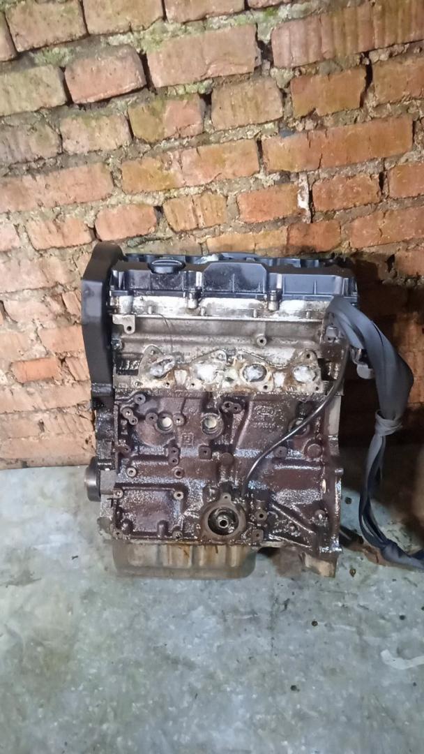 двигатель Citroen C4 1 поколение 2006, 1.6 л., бензин, МКПП - фото №1