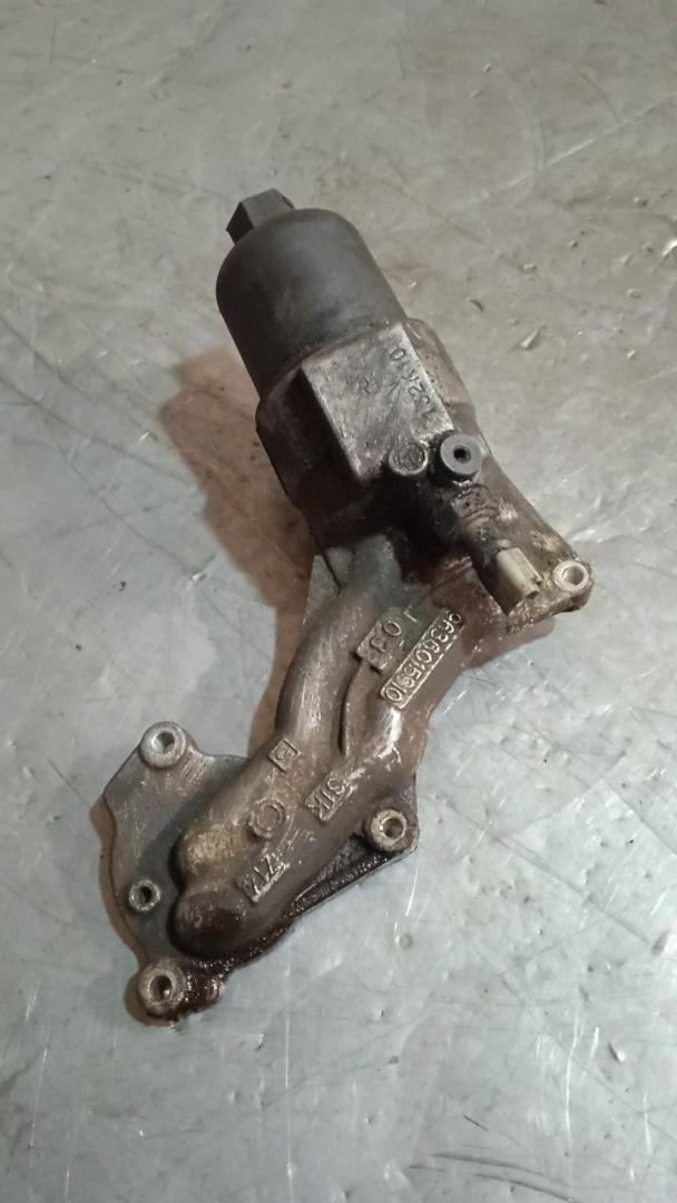 корпус масляного фильтра Citroen C3 1 поколение 2003, 1.6 л., бензин, 9636015910 - фото №1