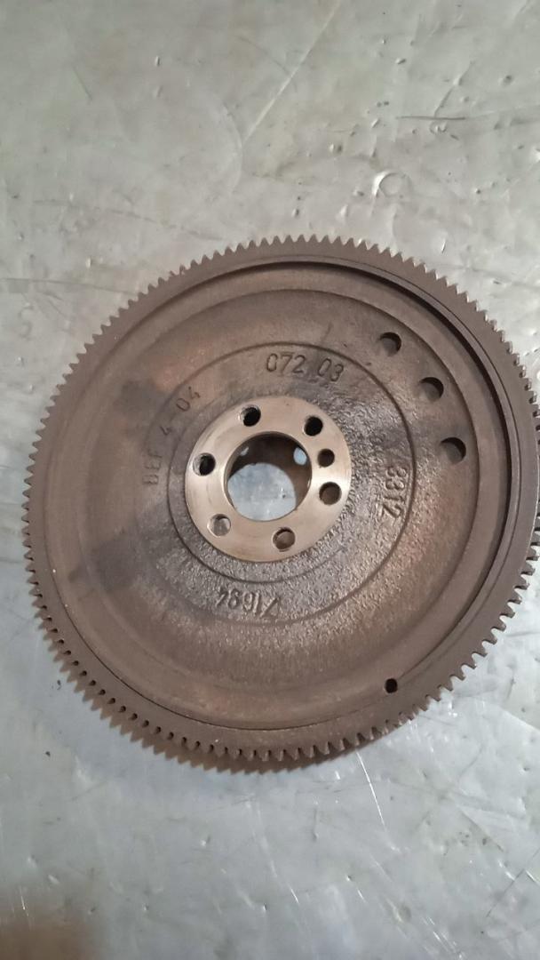 маховик Citroen C3 1 поколение 2003, 1.6 л., бензин - фото №1