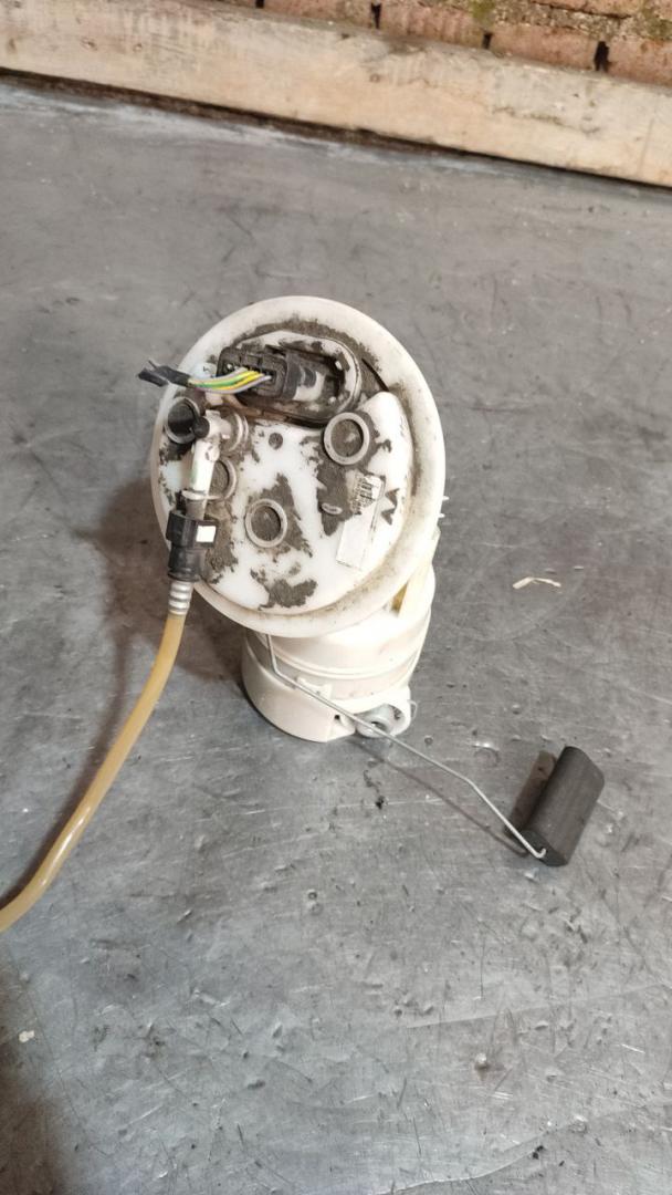 насос топливный Citroen C4 1 поколение (2004 - 2008), 1.6 л., бензин, 9680352880 - фото №1