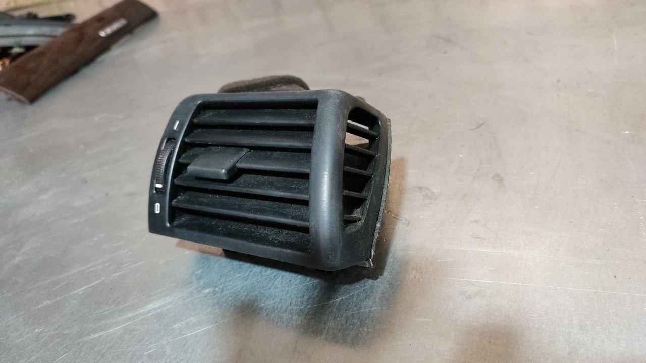 дефлектор обдува салона BMW 3 серия E46 1999, 64228361898 - фото №1