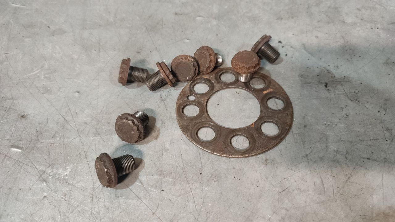 болт двигателя Honda Odyssey 4 поколение (2008 - 2013), 3.5 л., бензин, АКПП - фото №1