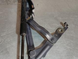 петля крышки багажника Mazda 3 BK (2003 - 2005), седан, BN8V56930B