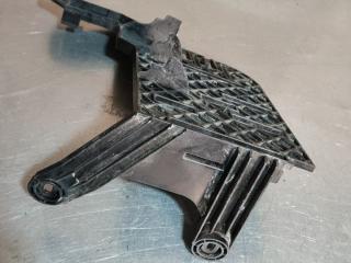 кронштейн (крепление) Volkswagen Passat B6 (2005 - 2010), 3C9971502