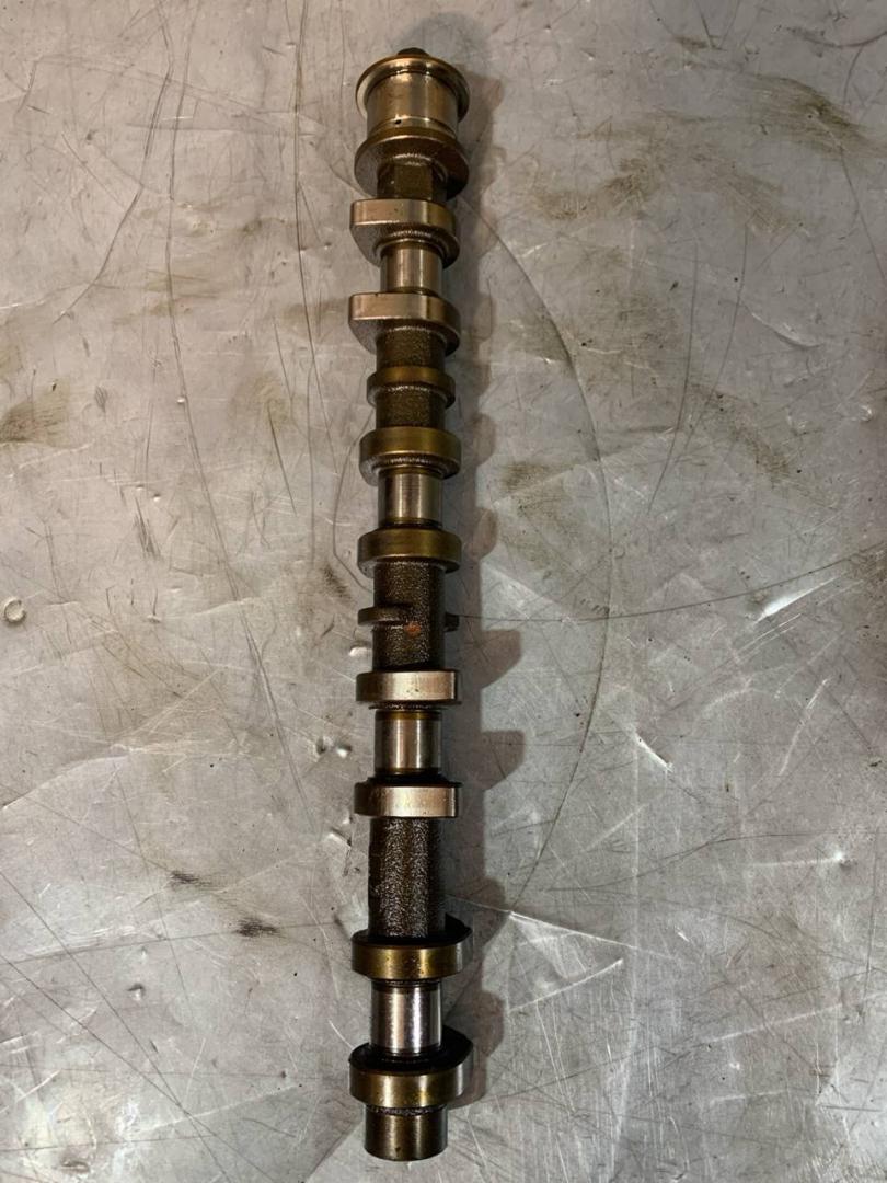 распредвал Toyota Prius 2 поколение (2003 - 2011), 1.5 л., бензин, 1350221020 - фото №1