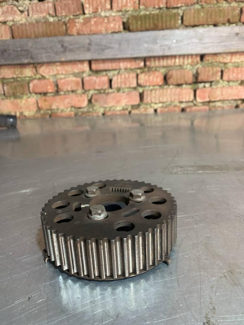 шкив распредвала Volkswagen Polo 4 поколение (2001 - 2005), 1.4 л., дизель, 038109111E, 045109239B - фото №1