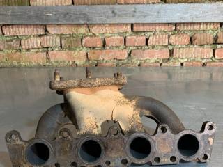 коллектор выпускной Skoda Octavia 1 поколение (A4) 1998, 1.8 л., AGU, бензин, 06A253033