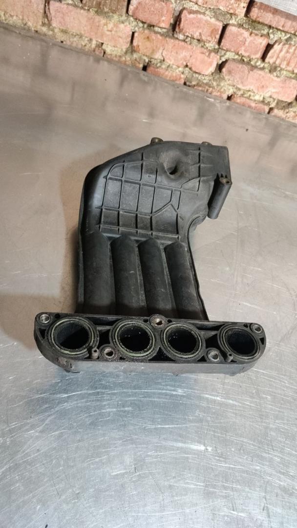 коллектор впускной Skoda Octavia 1 поколение (A4) (1996 - 2000), 1.9 л., дизель, 038129713H, 38129712 - фото №1