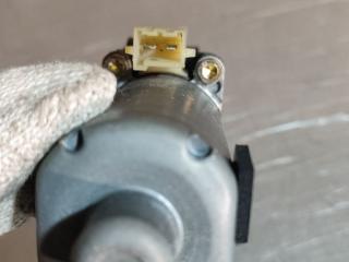 моторчик стеклоподъемника передний левый Volvo V70 1 поколение (1997 - 2000), 130821742