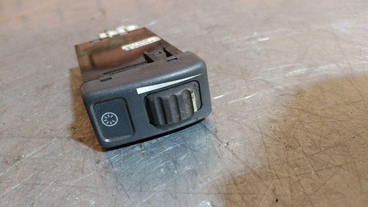 кнопка освещения панели приборов Volvo V70 1 поколение (1997 - 2000), 6849861 - фото №1