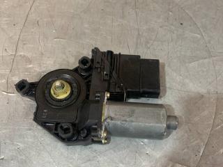 моторчик стеклоподъемника задний правый Volkswagen Golf 4 поколение (1997 - 2006), универсал, F005S00050
